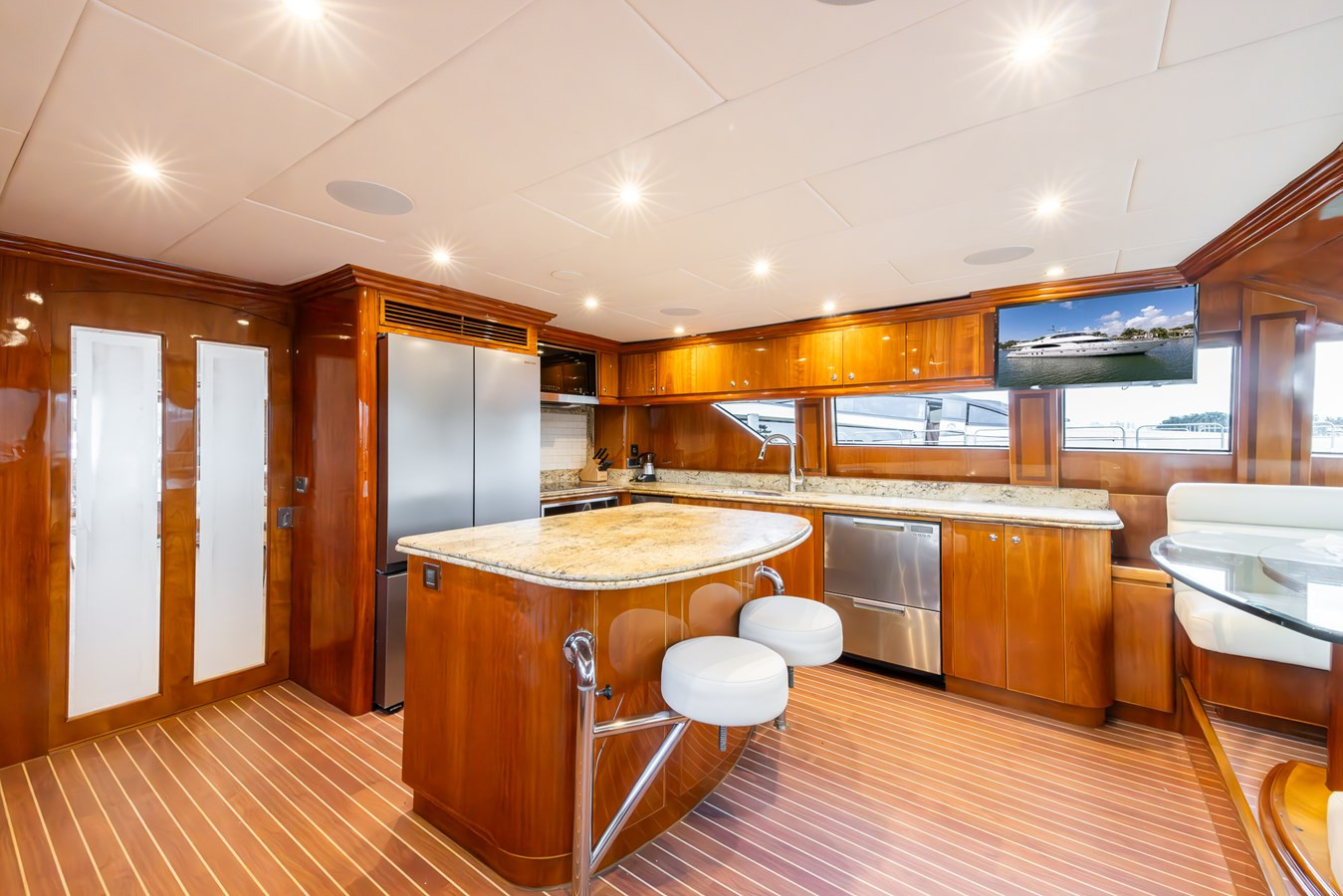 https://arconyachts.ams3.digitaloceanspaces.com/74314/conversions/large_4311268-optimize.jpg