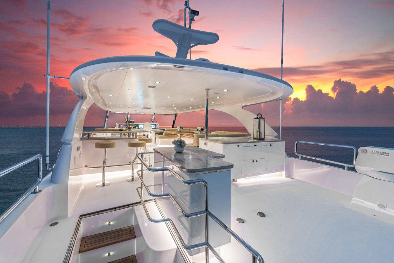https://arconyachts.ams3.digitaloceanspaces.com/74486/conversions/large_3866344-optimize.jpg