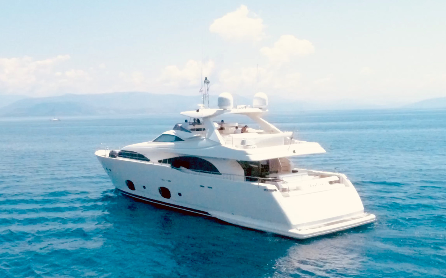 https://arconyachts.ams3.digitaloceanspaces.com/74601/conversions/large_4131125-optimize.jpg