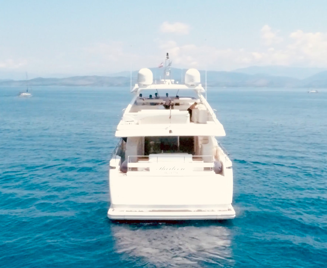 https://arconyachts.ams3.digitaloceanspaces.com/74605/conversions/large_4131126-optimize.jpg