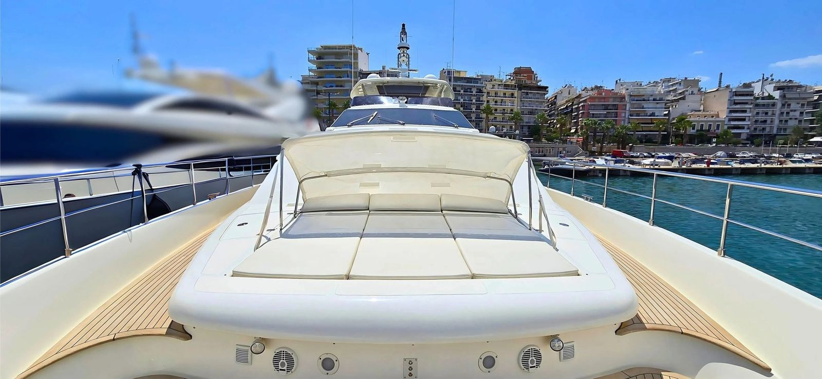 https://arconyachts.ams3.digitaloceanspaces.com/74634/conversions/large_4772787-optimize.jpg
