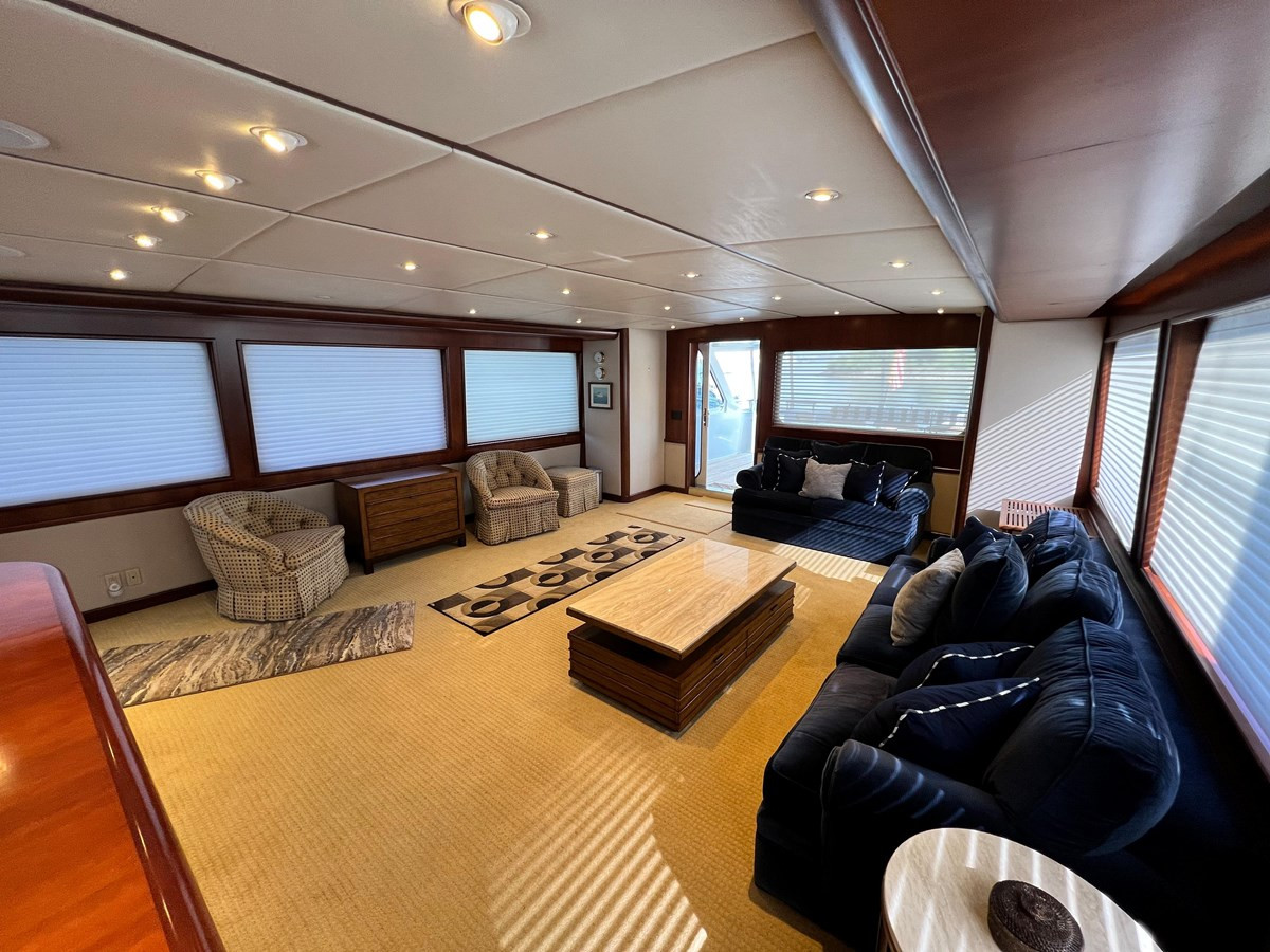 https://arconyachts.ams3.digitaloceanspaces.com/74766/conversions/large_4224208-optimize.jpg