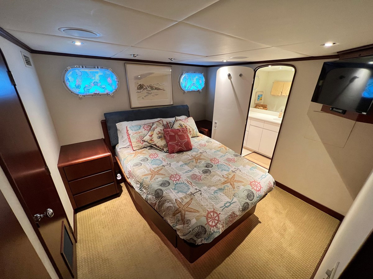https://arconyachts.ams3.digitaloceanspaces.com/74788/conversions/large_4224215-optimize.jpg
