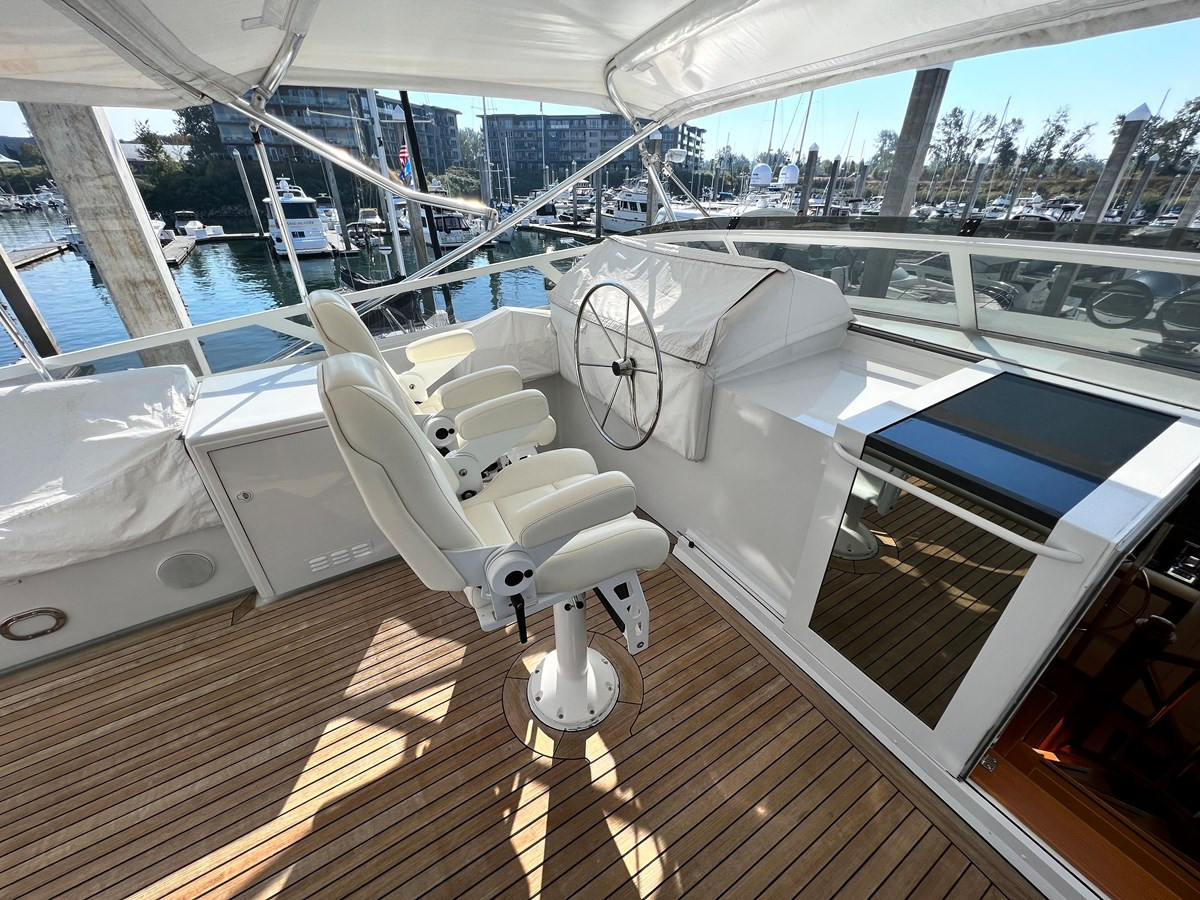 https://arconyachts.ams3.digitaloceanspaces.com/74869/conversions/large_4224242-optimize.jpg