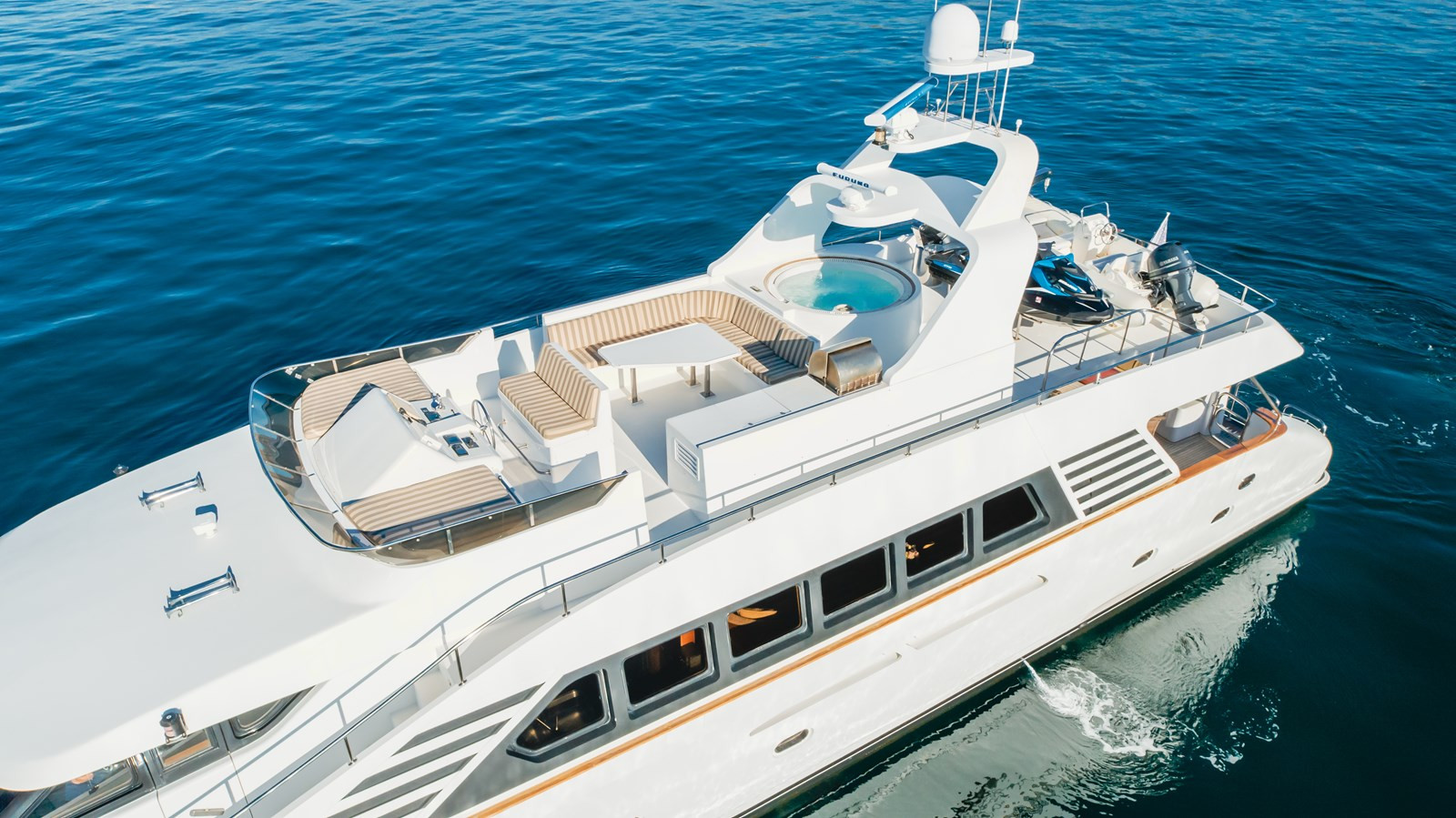 https://arconyachts.ams3.digitaloceanspaces.com/74943/conversions/large_4829175-optimize.jpg