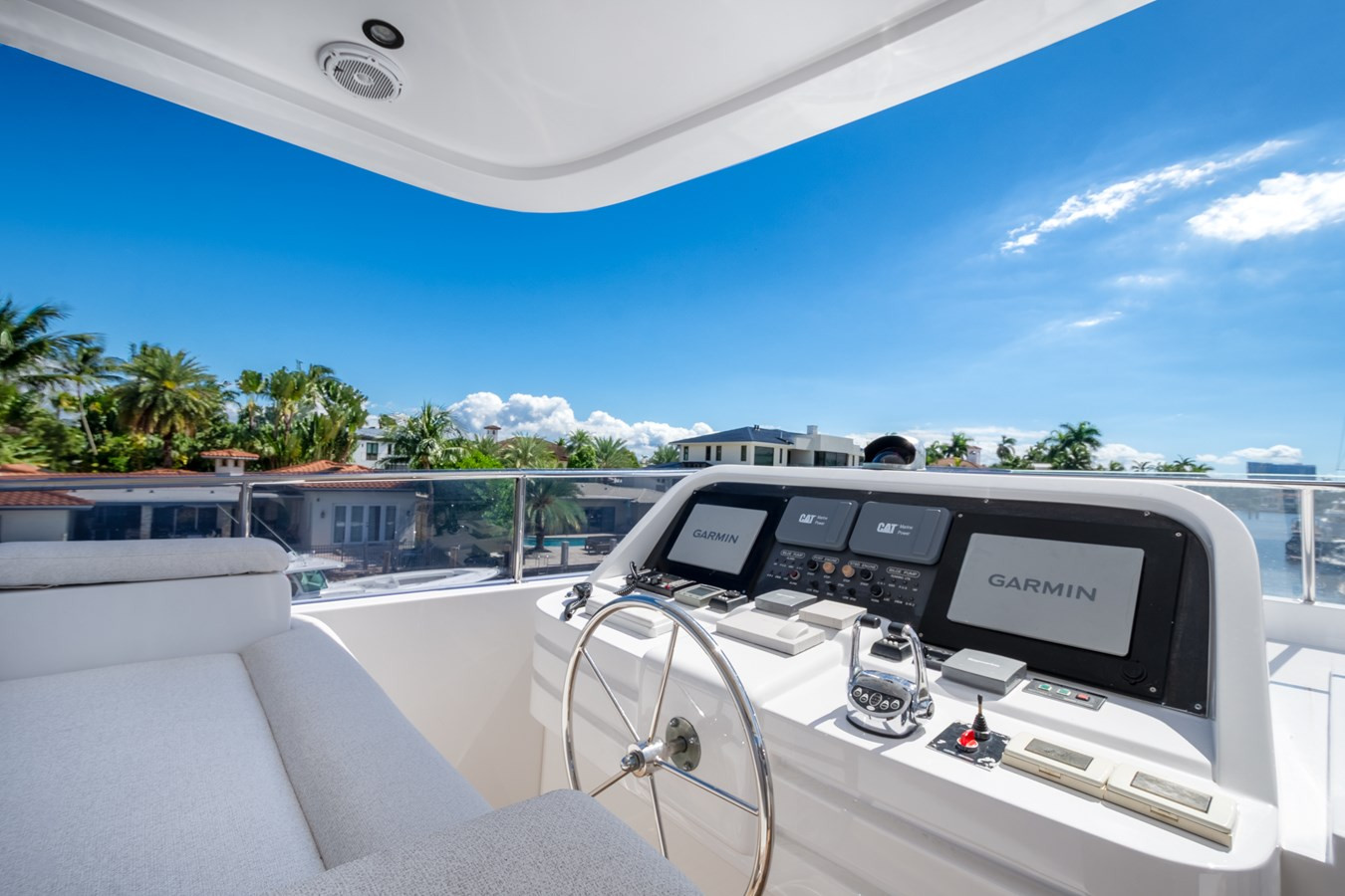 https://arconyachts.ams3.digitaloceanspaces.com/74946/conversions/large_4842094-optimize.jpg