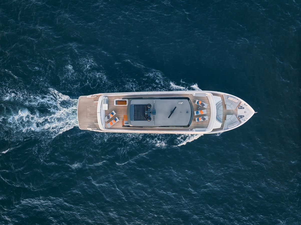 https://arconyachts.ams3.digitaloceanspaces.com/74972/conversions/large_3636235-optimize.jpg