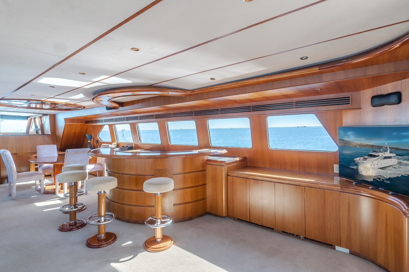 https://arconyachts.ams3.digitaloceanspaces.com/75032/conversions/large_4829370-optimize.jpg