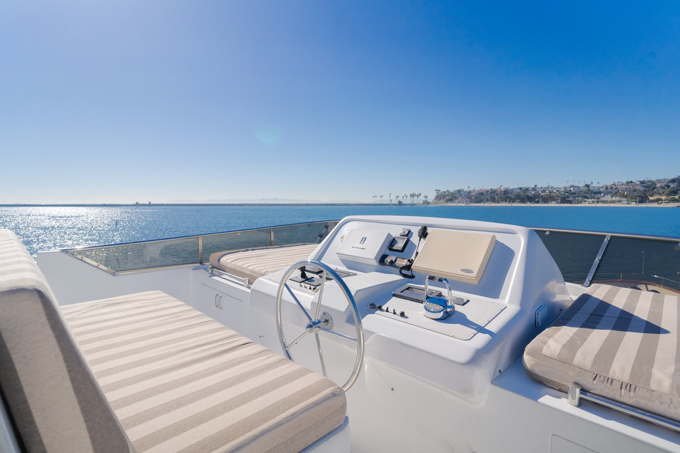 https://arconyachts.ams3.digitaloceanspaces.com/75086/conversions/large_4829390-optimize.jpg