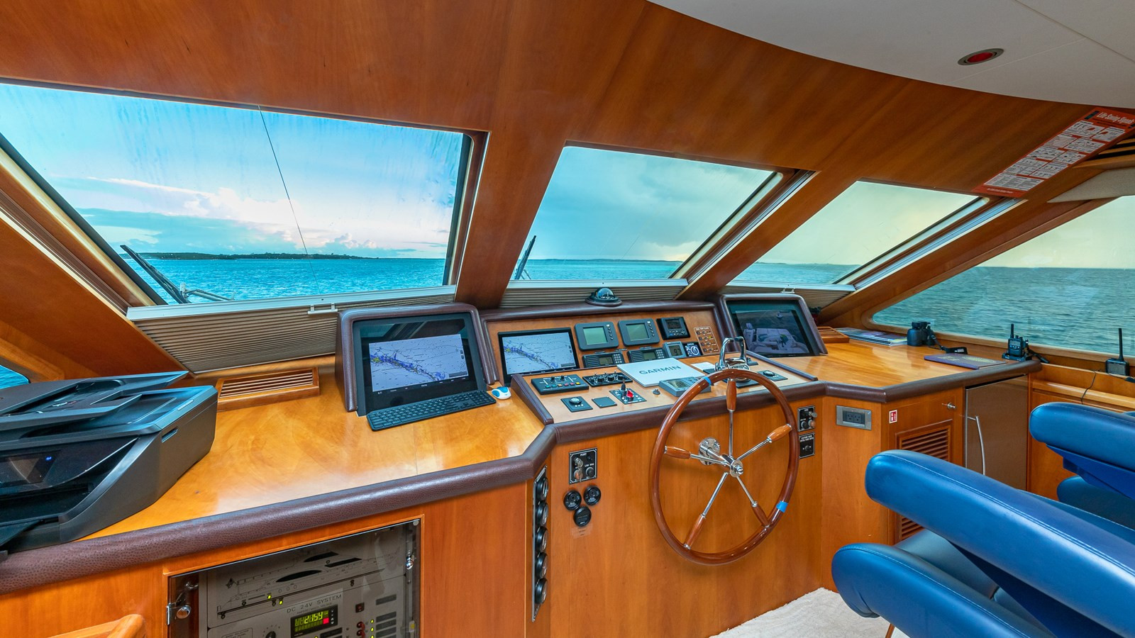 https://arconyachts.ams3.digitaloceanspaces.com/75093/conversions/large_4747958-optimize.jpg