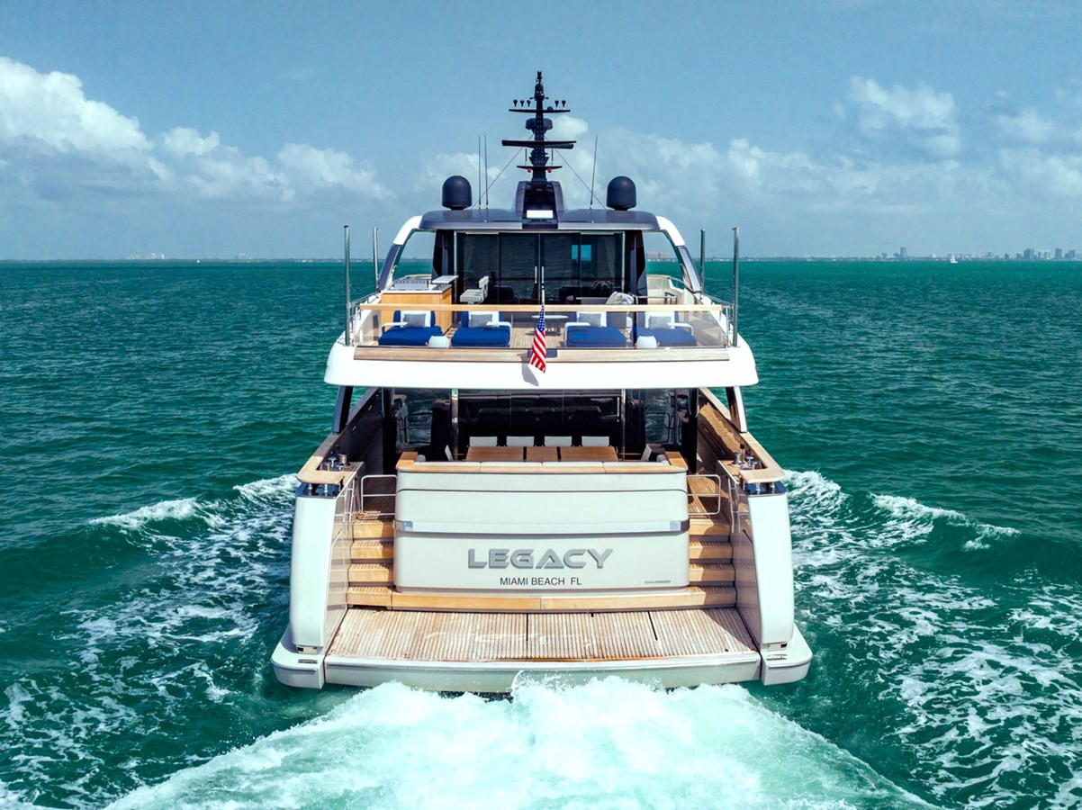 https://arconyachts.ams3.digitaloceanspaces.com/75148/conversions/large_4708512-optimize.jpg