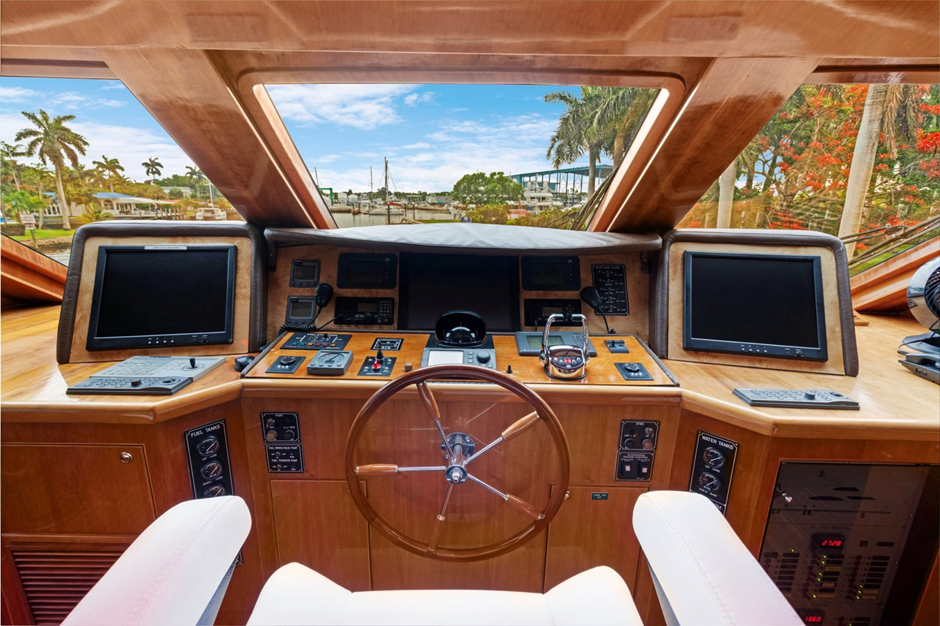 https://arconyachts.ams3.digitaloceanspaces.com/75162/conversions/large_4678228-optimize.jpg