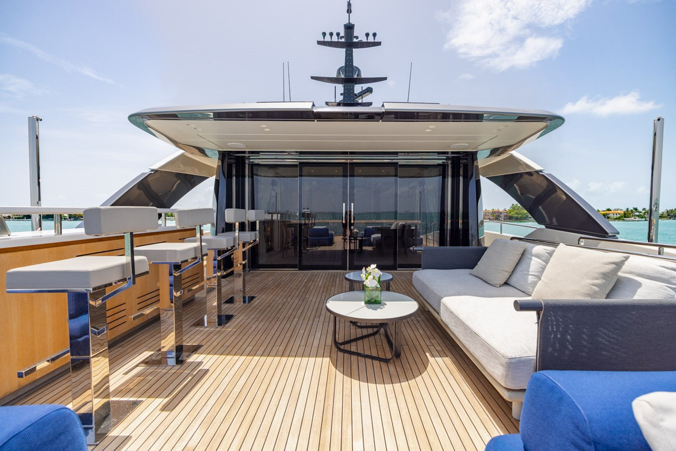 https://arconyachts.ams3.digitaloceanspaces.com/75254/conversions/large_4708557-optimize.jpg