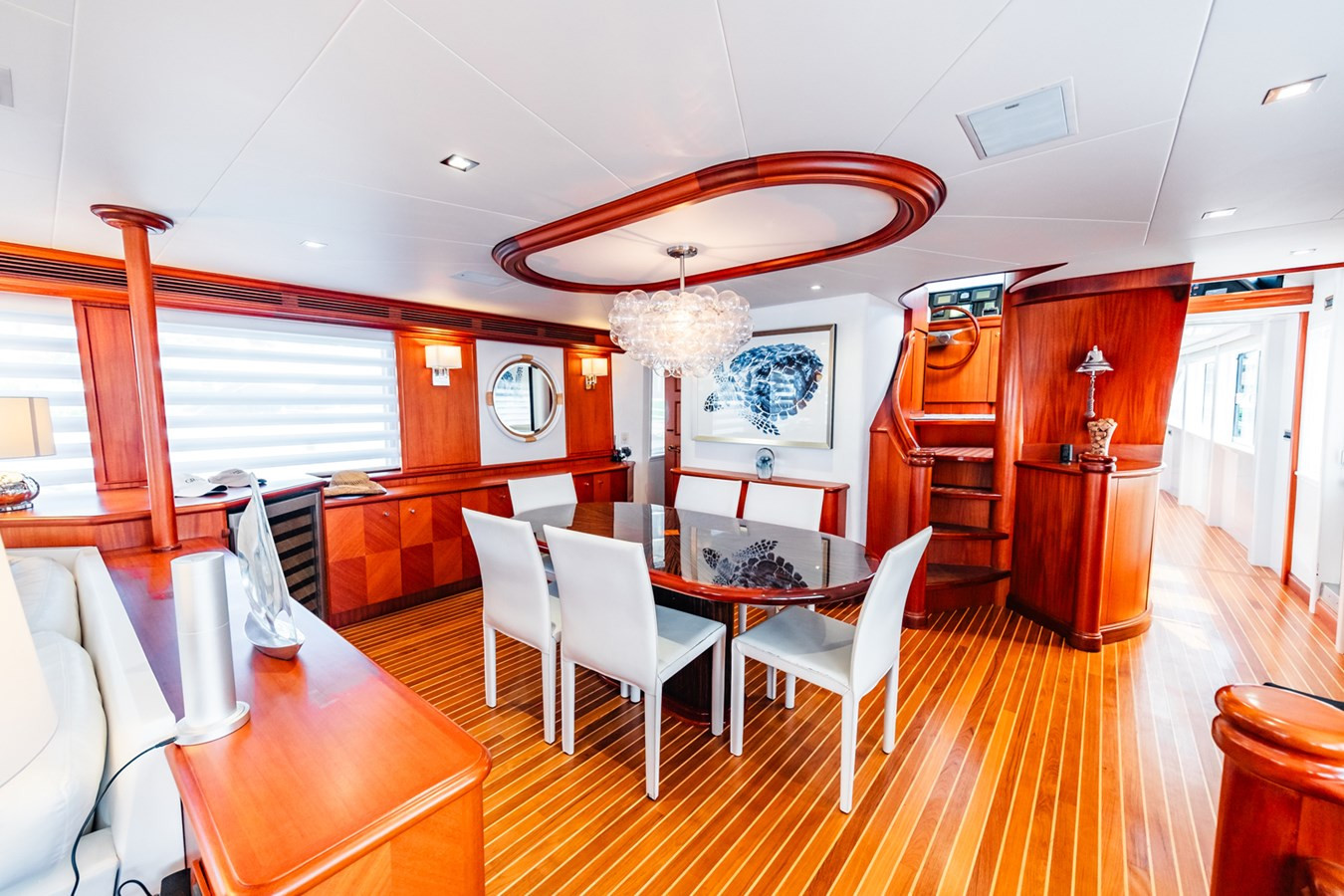 https://arconyachts.ams3.digitaloceanspaces.com/75338/conversions/large_4757319-optimize.jpg