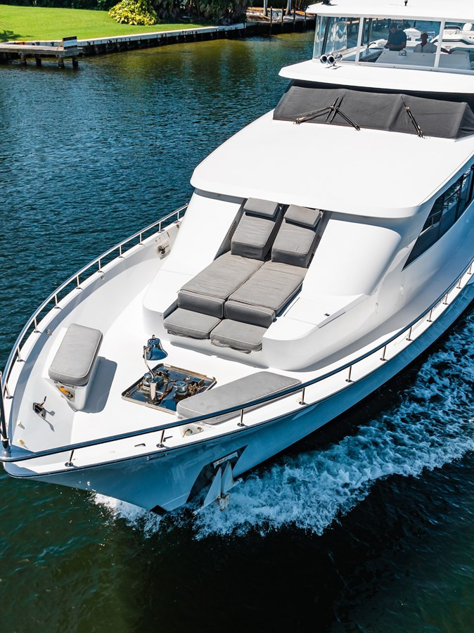 https://arconyachts.ams3.digitaloceanspaces.com/75443/conversions/large_4757355-optimize.jpg