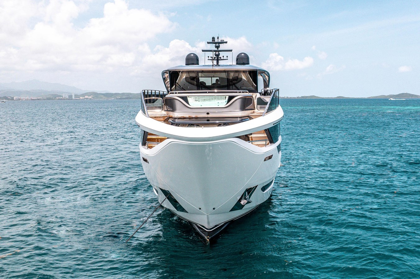 https://arconyachts.ams3.digitaloceanspaces.com/75622/conversions/large_3816892-optimize.jpg