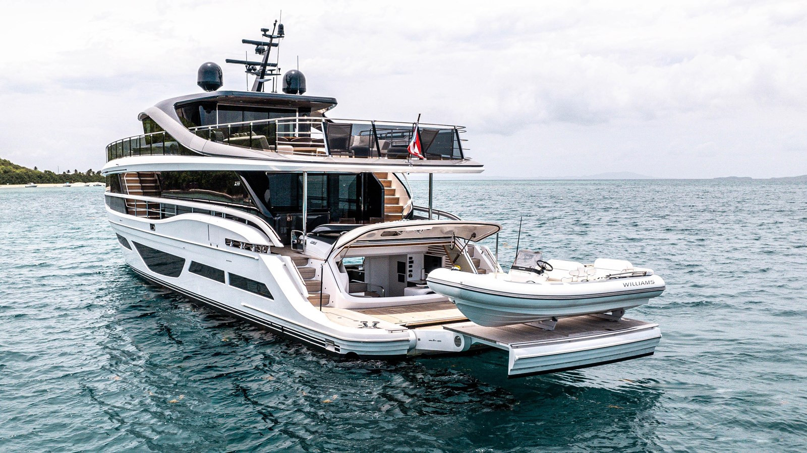 https://arconyachts.ams3.digitaloceanspaces.com/75630/conversions/large_3816895-optimize.jpg