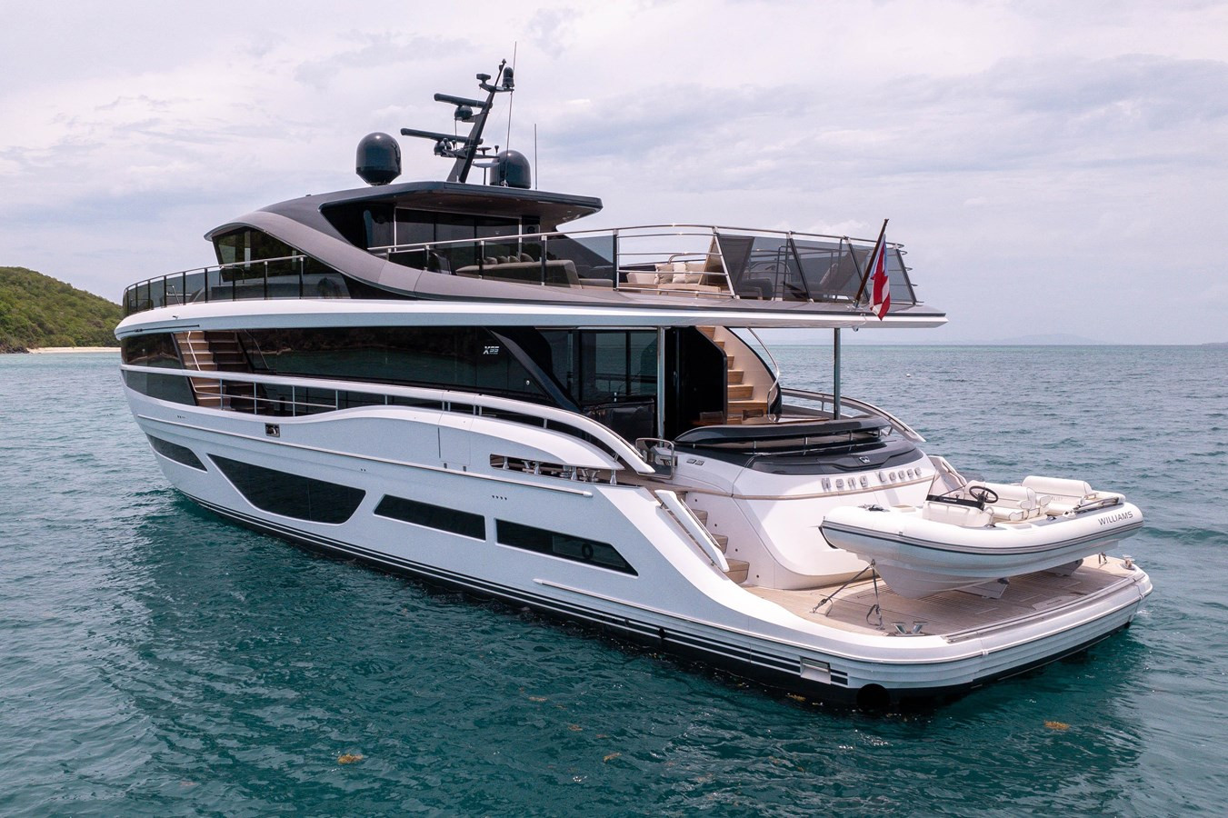https://arconyachts.ams3.digitaloceanspaces.com/75646/conversions/large_3816900-optimize.jpg