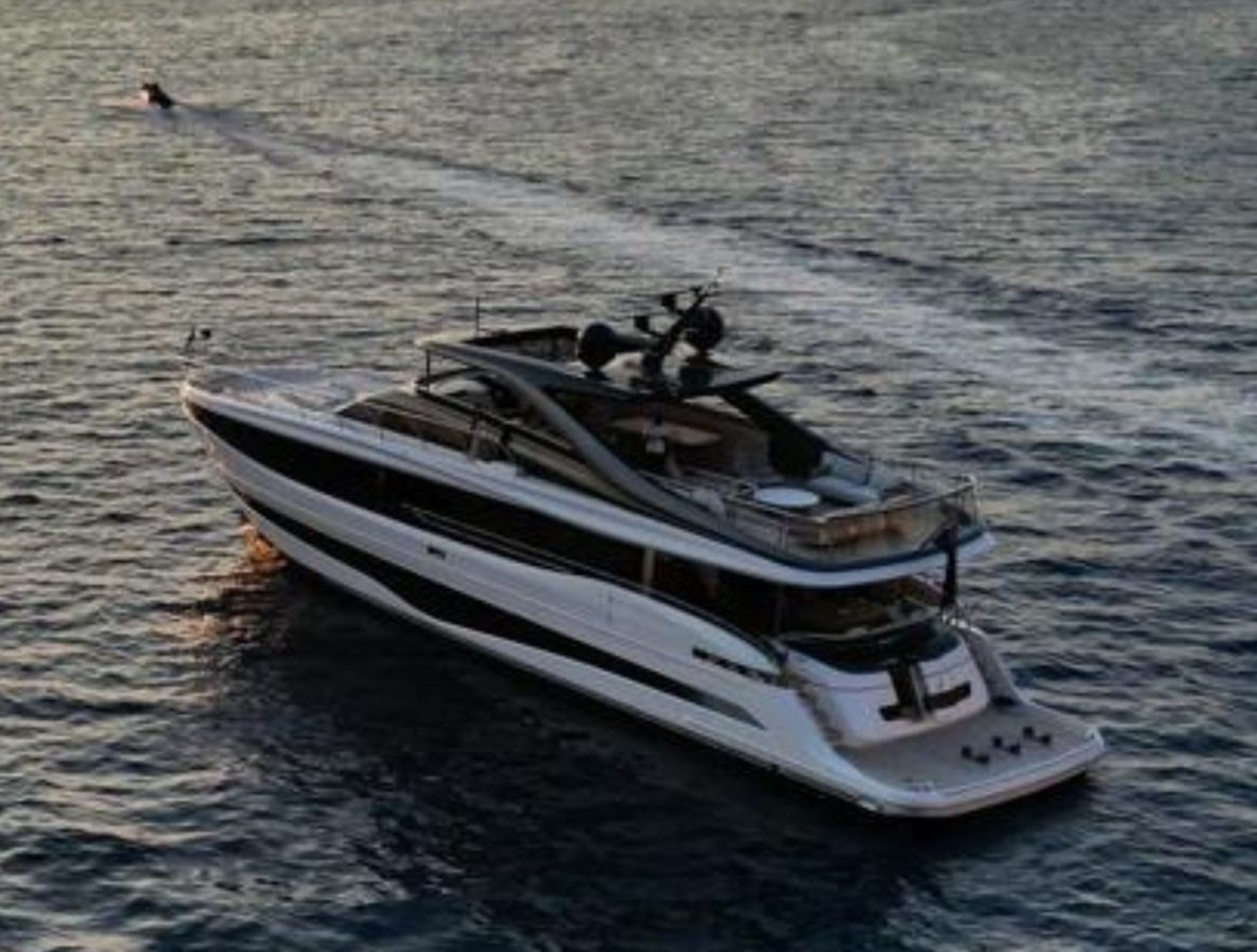 https://arconyachts.ams3.digitaloceanspaces.com/75647/conversions/large_4667961-optimize.jpg