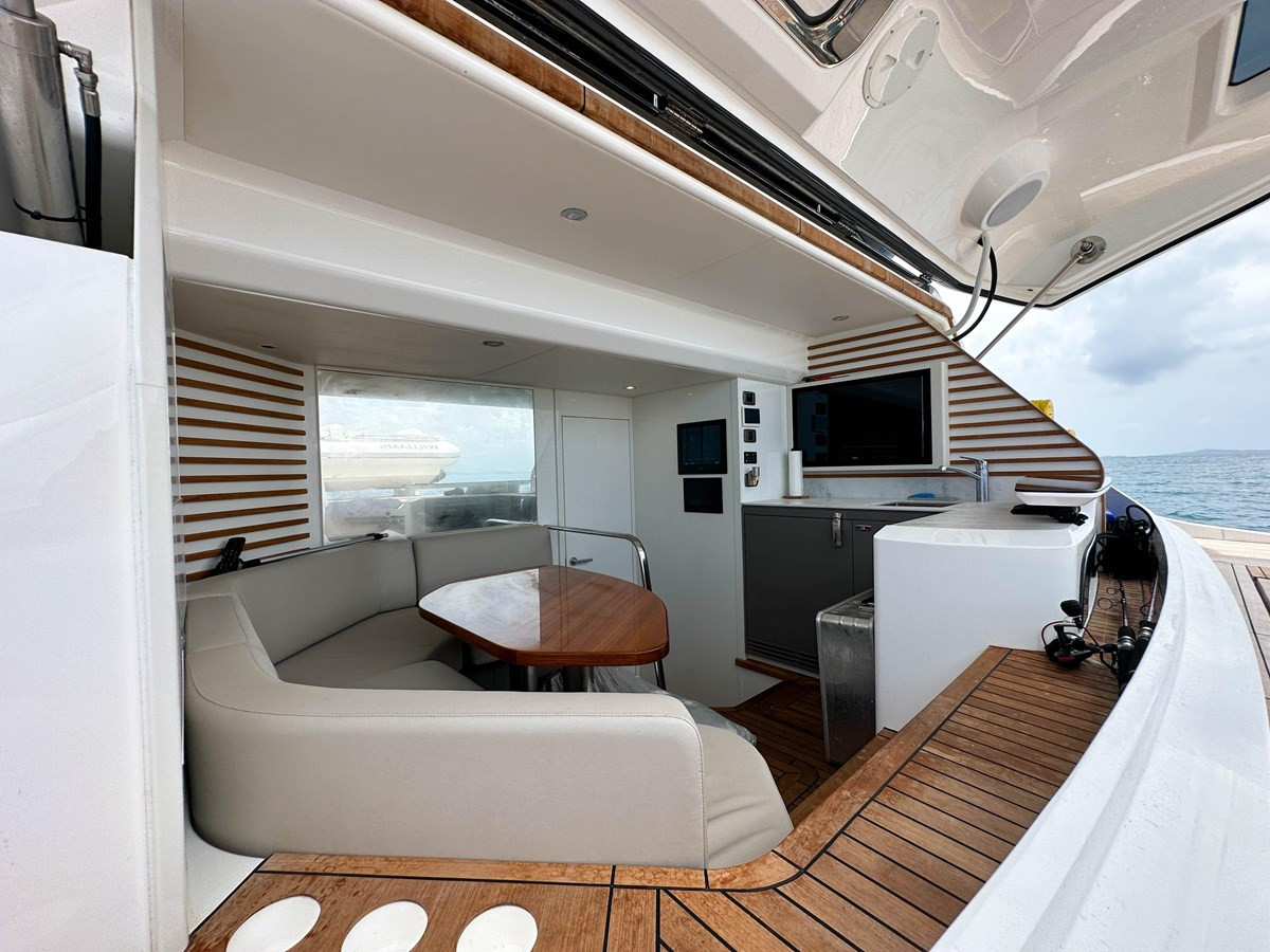 https://arconyachts.ams3.digitaloceanspaces.com/75687/conversions/large_3816917-optimize.jpg