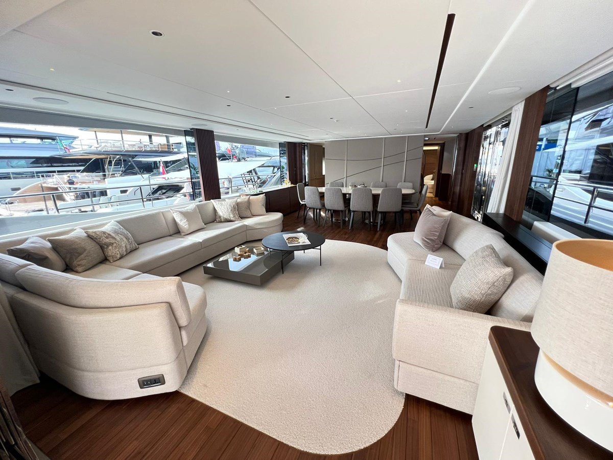 https://arconyachts.ams3.digitaloceanspaces.com/75710/conversions/large_4667983-optimize.jpg