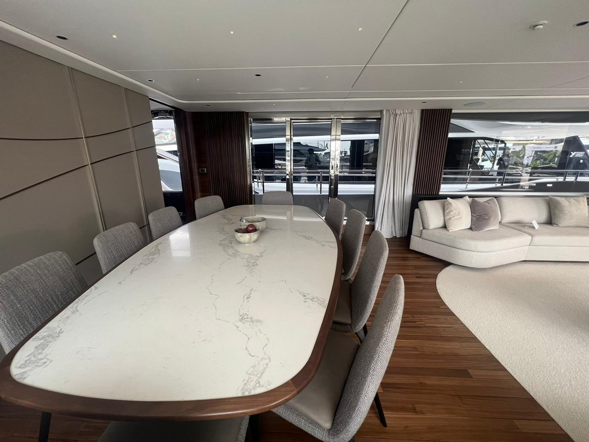 https://arconyachts.ams3.digitaloceanspaces.com/75720/conversions/large_4667986-optimize.jpg