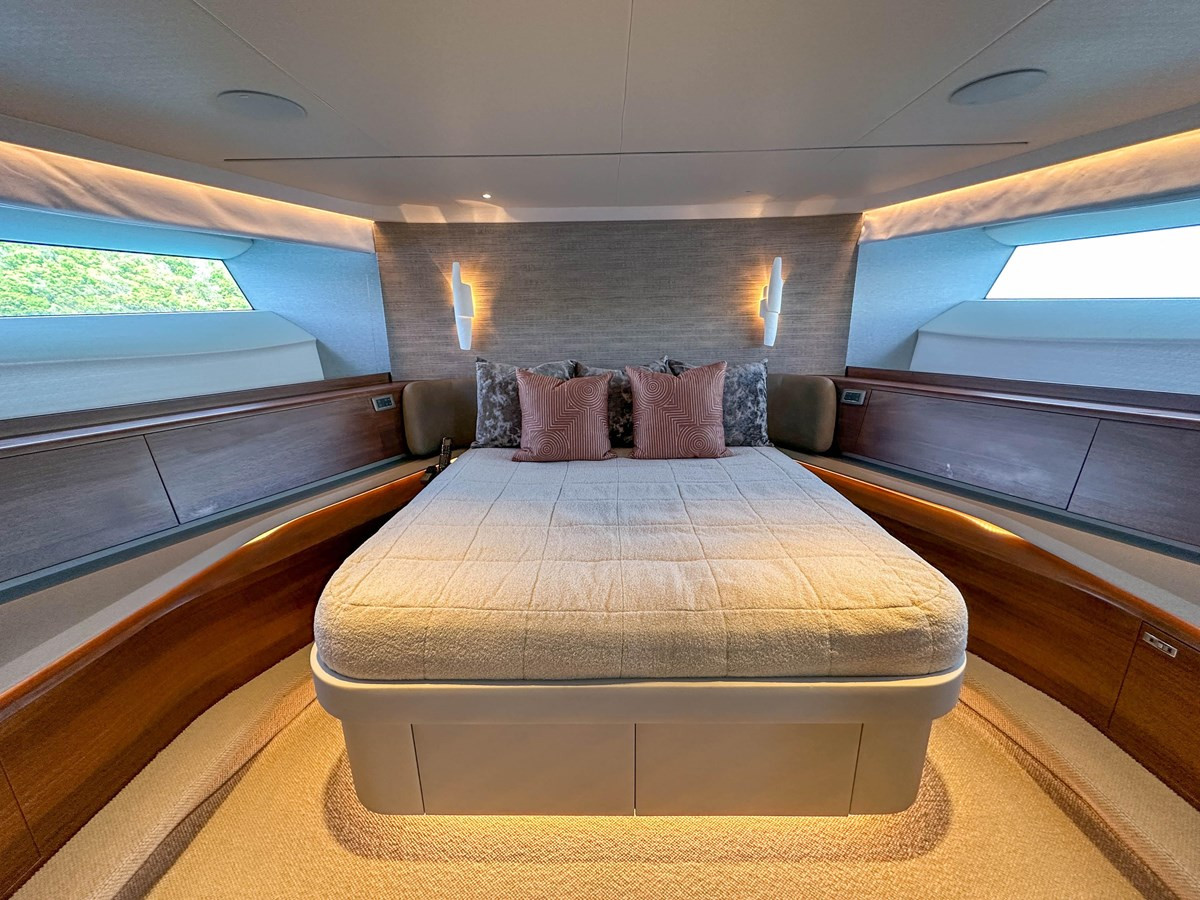 https://arconyachts.ams3.digitaloceanspaces.com/75754/conversions/large_3816942-optimize.jpg