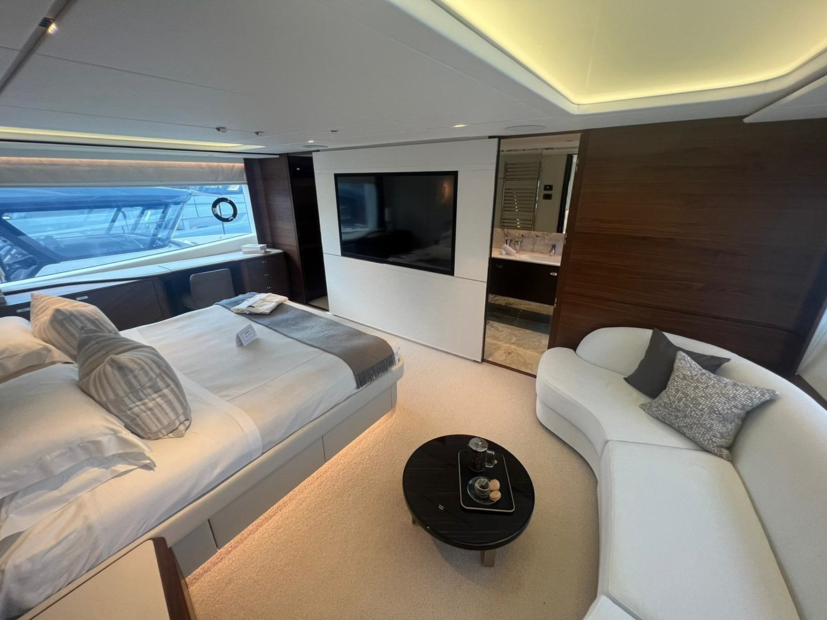 https://arconyachts.ams3.digitaloceanspaces.com/75755/conversions/large_4667999-optimize.jpg