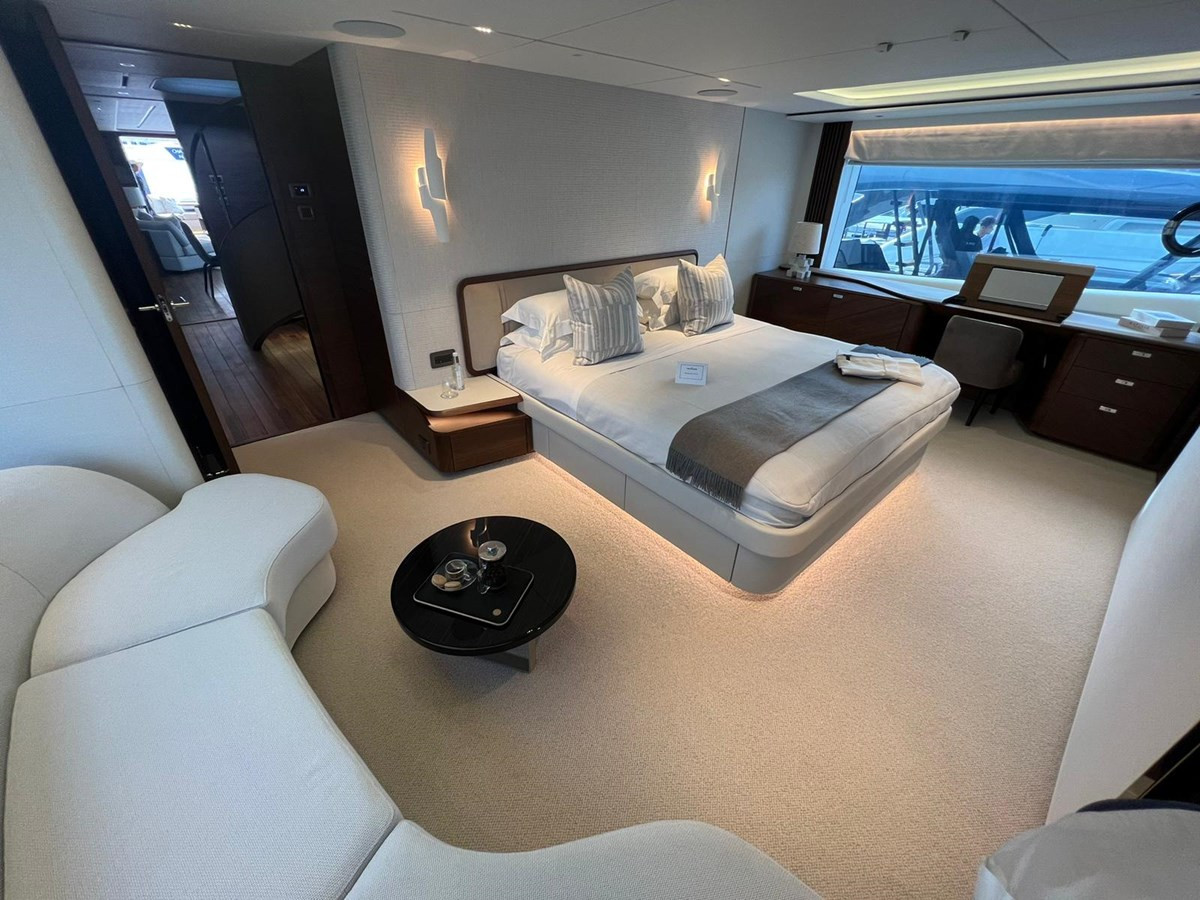 https://arconyachts.ams3.digitaloceanspaces.com/75758/conversions/large_4668000-optimize.jpg