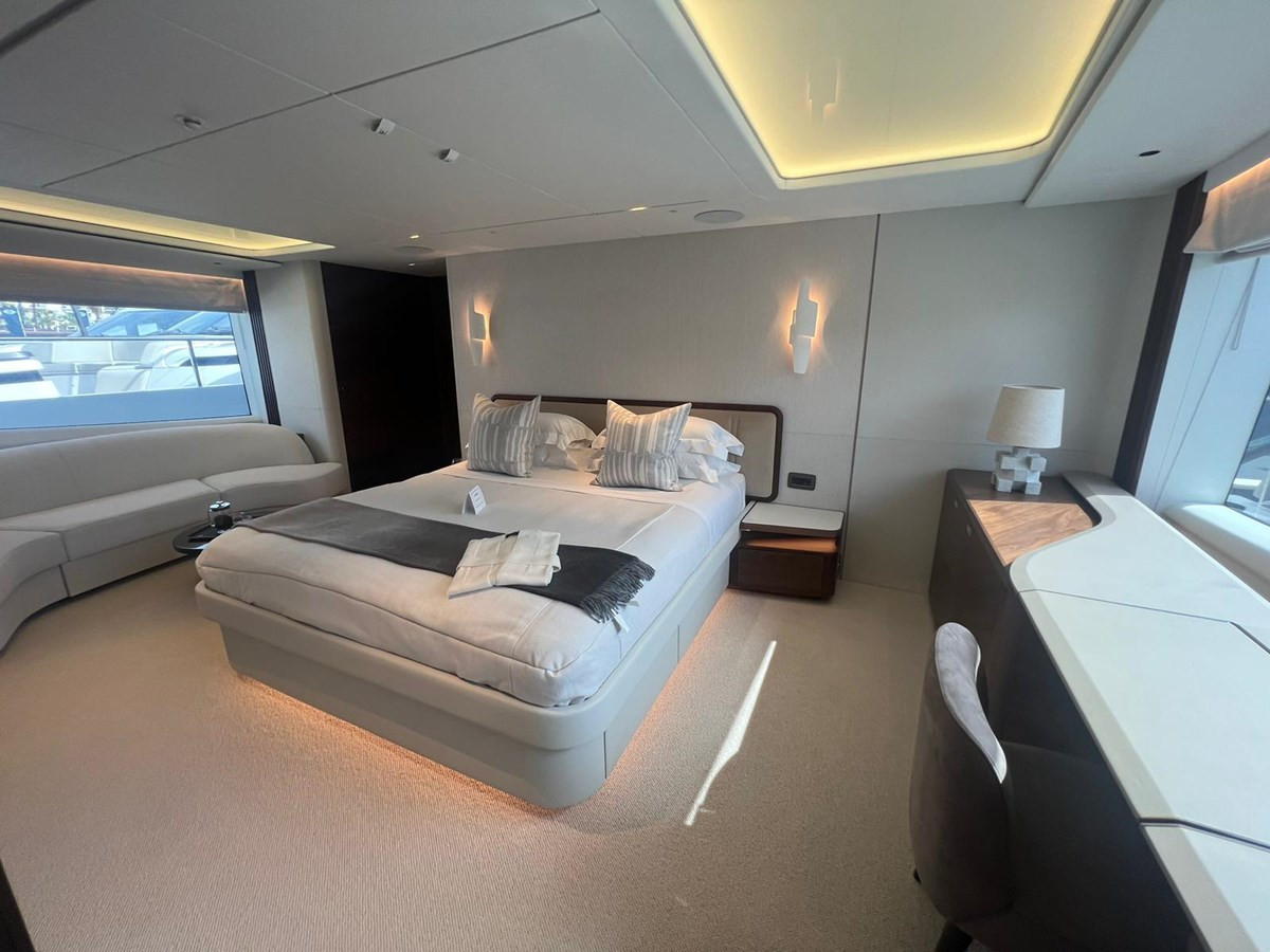 https://arconyachts.ams3.digitaloceanspaces.com/75760/conversions/large_4668001-optimize.jpg