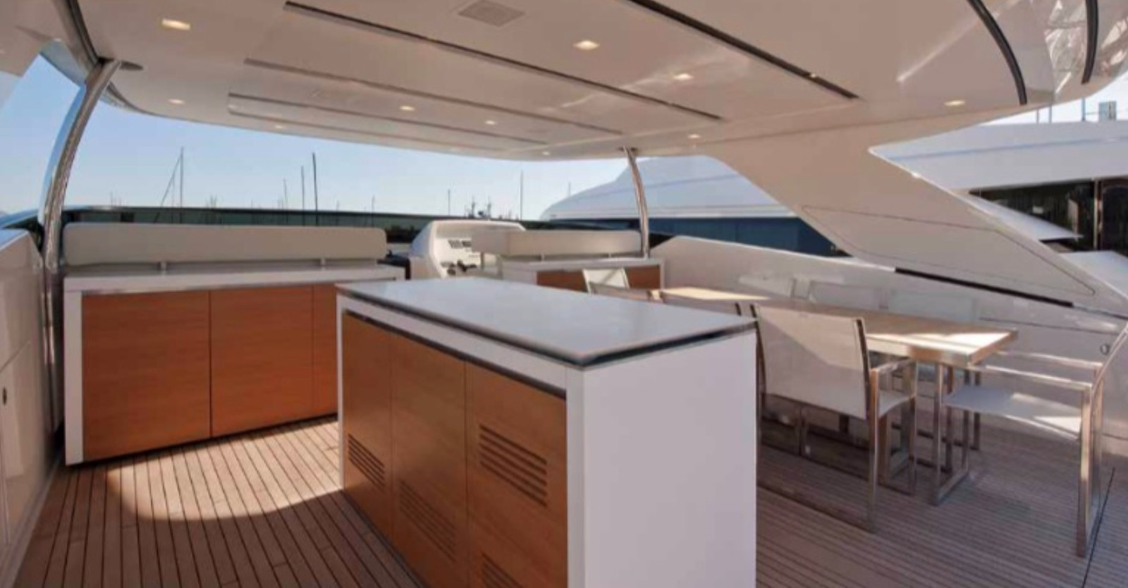 https://arconyachts.ams3.digitaloceanspaces.com/75773/conversions/large_3890797-optimize.jpg