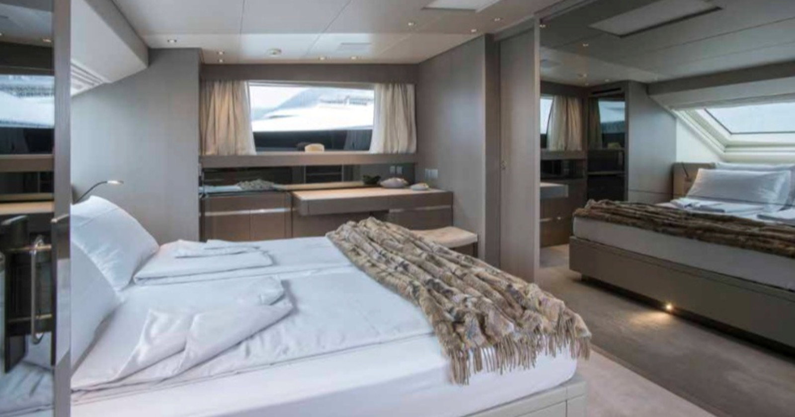 https://arconyachts.ams3.digitaloceanspaces.com/75805/conversions/large_3890802-optimize.jpg