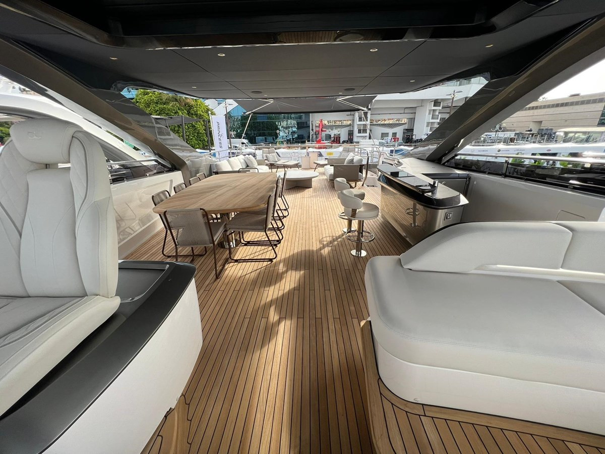 https://arconyachts.ams3.digitaloceanspaces.com/75814/conversions/large_4668022-optimize.jpg