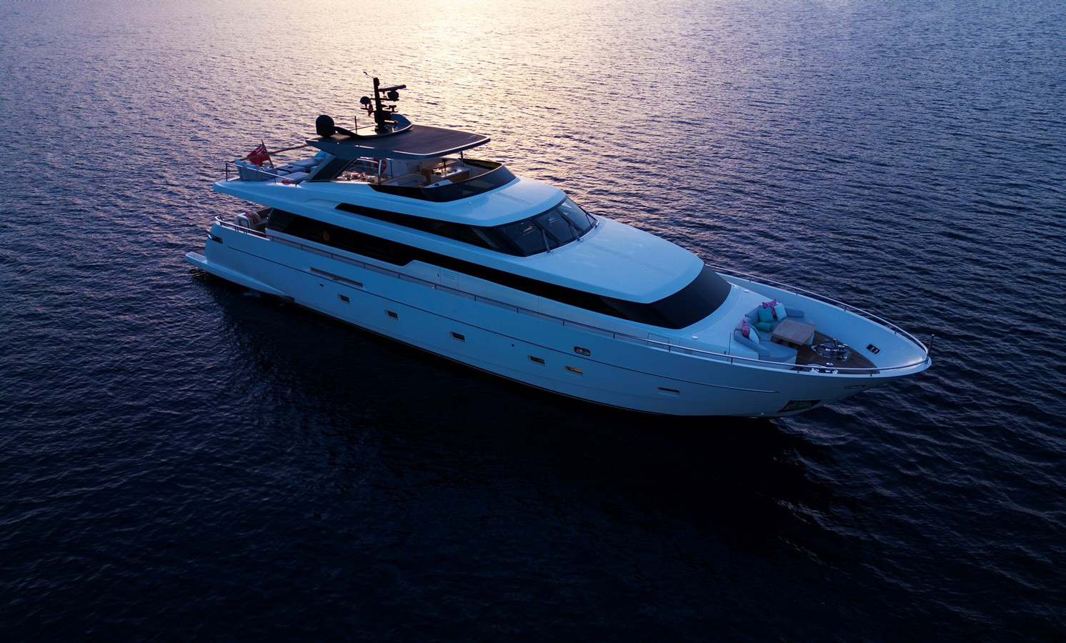https://arconyachts.ams3.digitaloceanspaces.com/75815/conversions/large_4453580-optimize.jpg