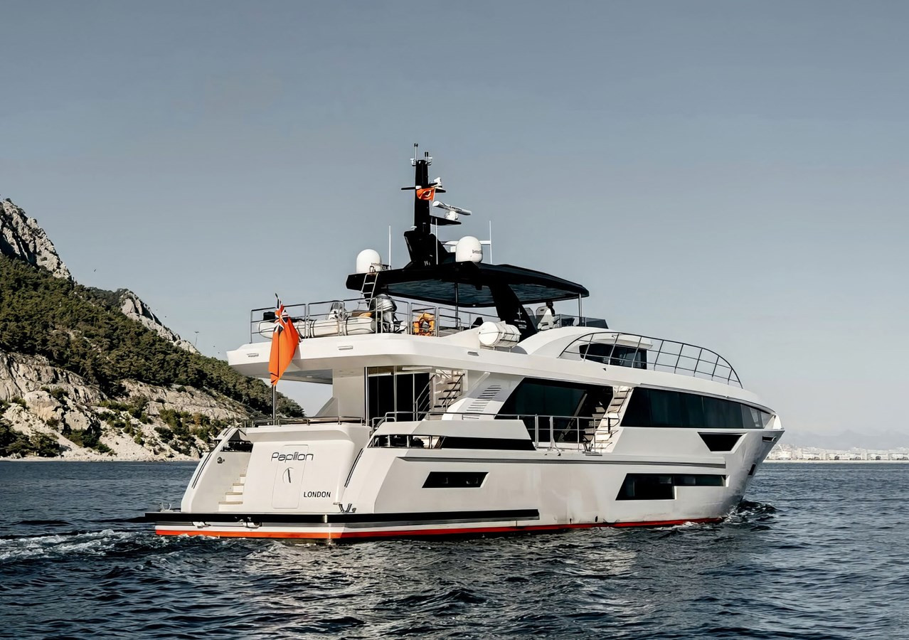 https://arconyachts.ams3.digitaloceanspaces.com/75962/conversions/large_4849195-optimize.jpg