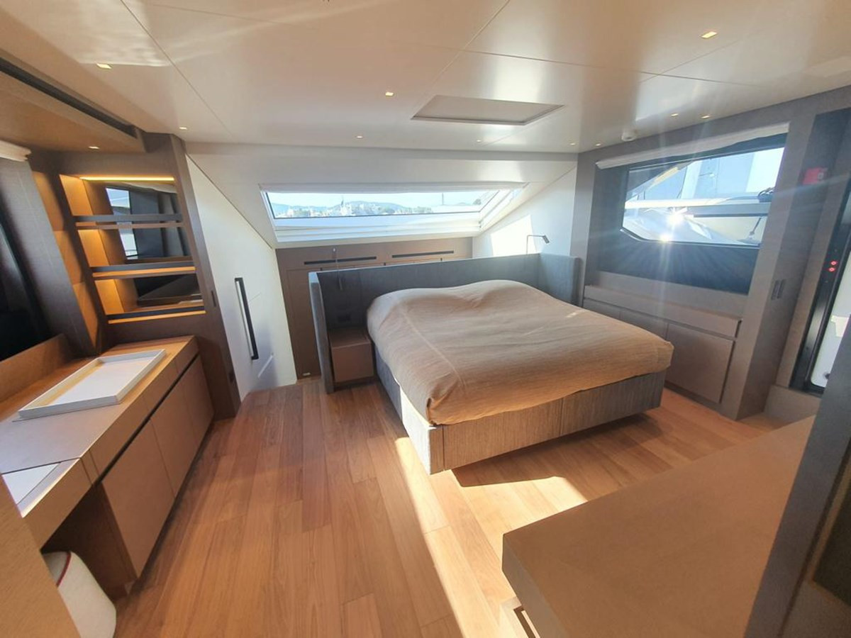 https://arconyachts.ams3.digitaloceanspaces.com/76016/conversions/large_4569609-optimize.jpg