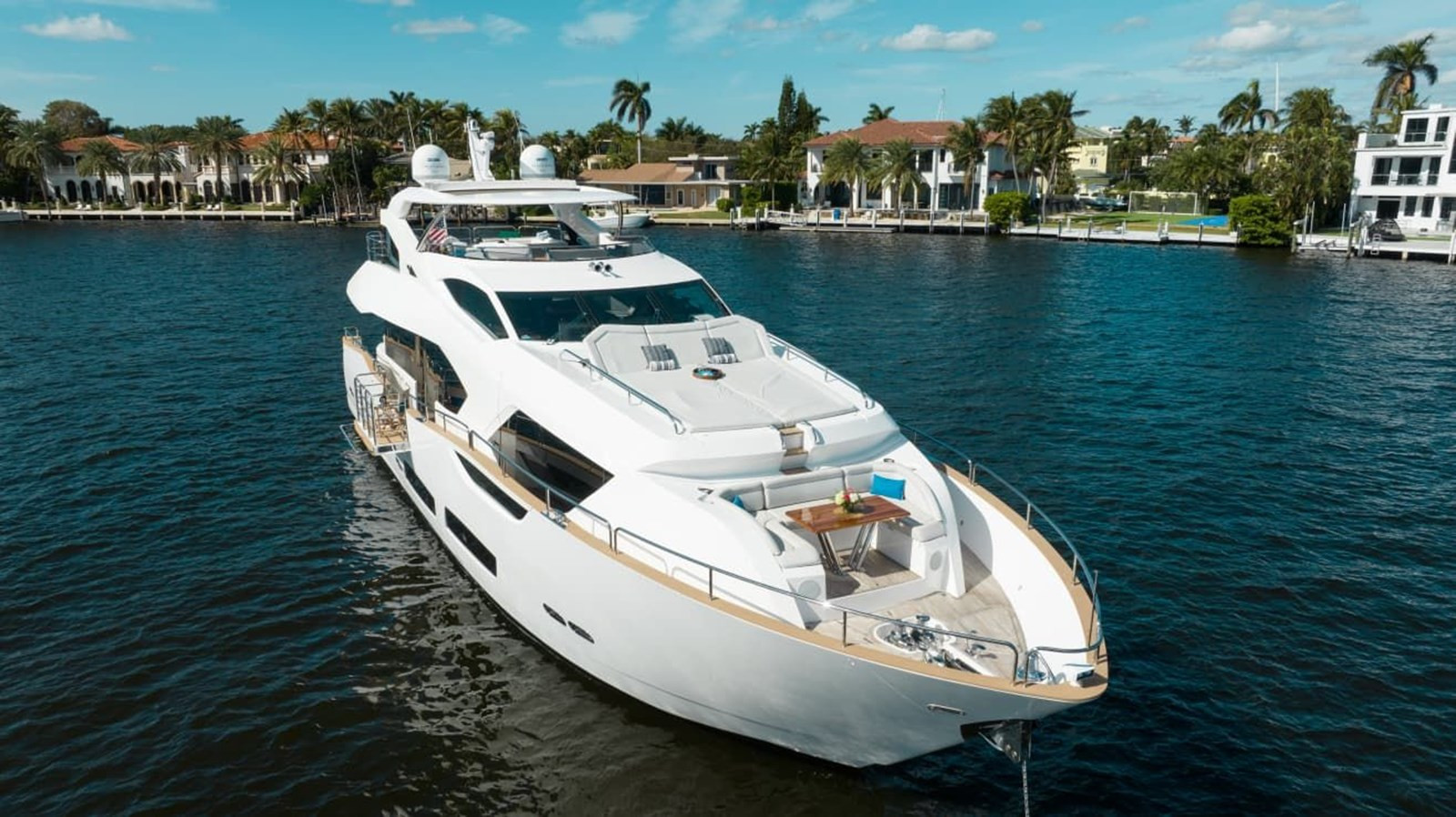 https://arconyachts.ams3.digitaloceanspaces.com/76171/conversions/large_4769761-optimize.jpg