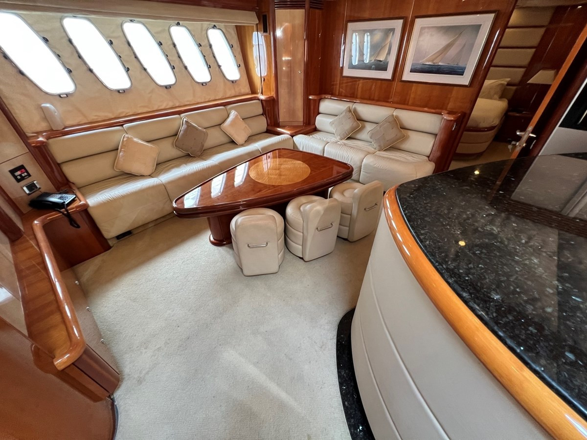 https://arconyachts.ams3.digitaloceanspaces.com/76299/conversions/large_4091777-optimize.jpg