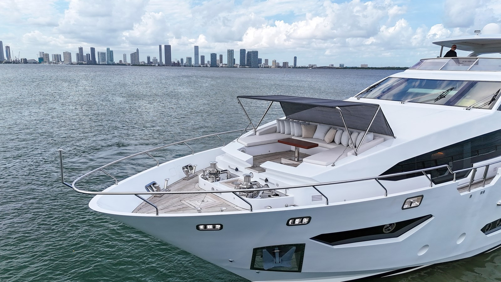 https://arconyachts.ams3.digitaloceanspaces.com/76473/conversions/large_4426565-optimize.jpg