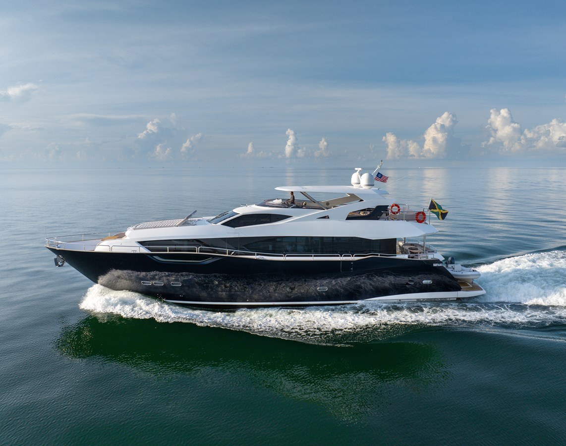 https://arconyachts.ams3.digitaloceanspaces.com/76624/conversions/large_3898328-optimize.jpg