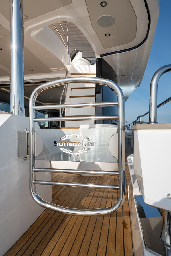https://arconyachts.ams3.digitaloceanspaces.com/76652/conversions/large_3898338-optimize.jpg