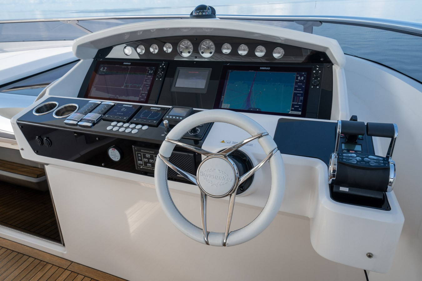 https://arconyachts.ams3.digitaloceanspaces.com/76660/conversions/large_3898341-optimize.jpg