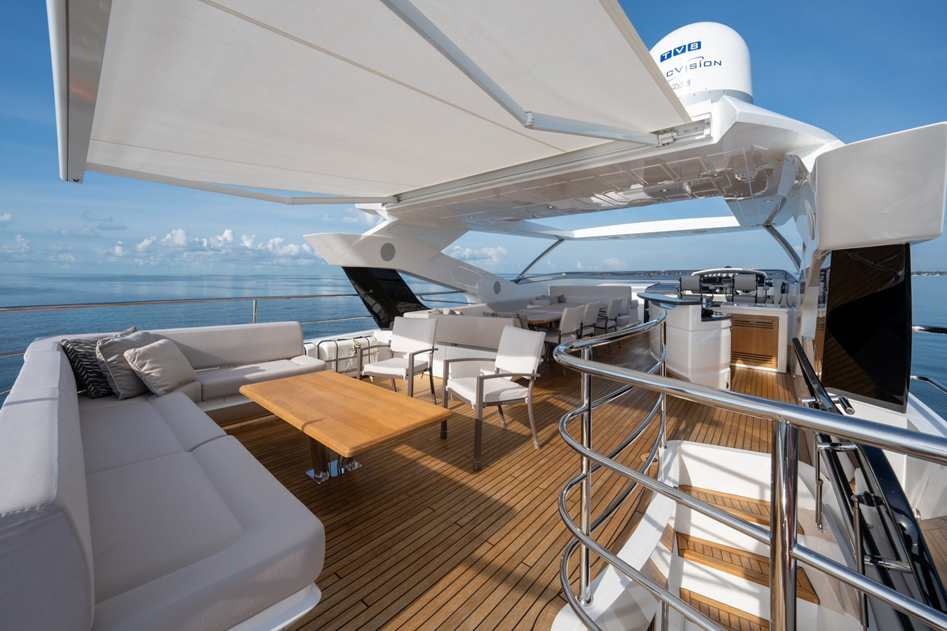 https://arconyachts.ams3.digitaloceanspaces.com/76678/conversions/large_3898348-optimize.jpg