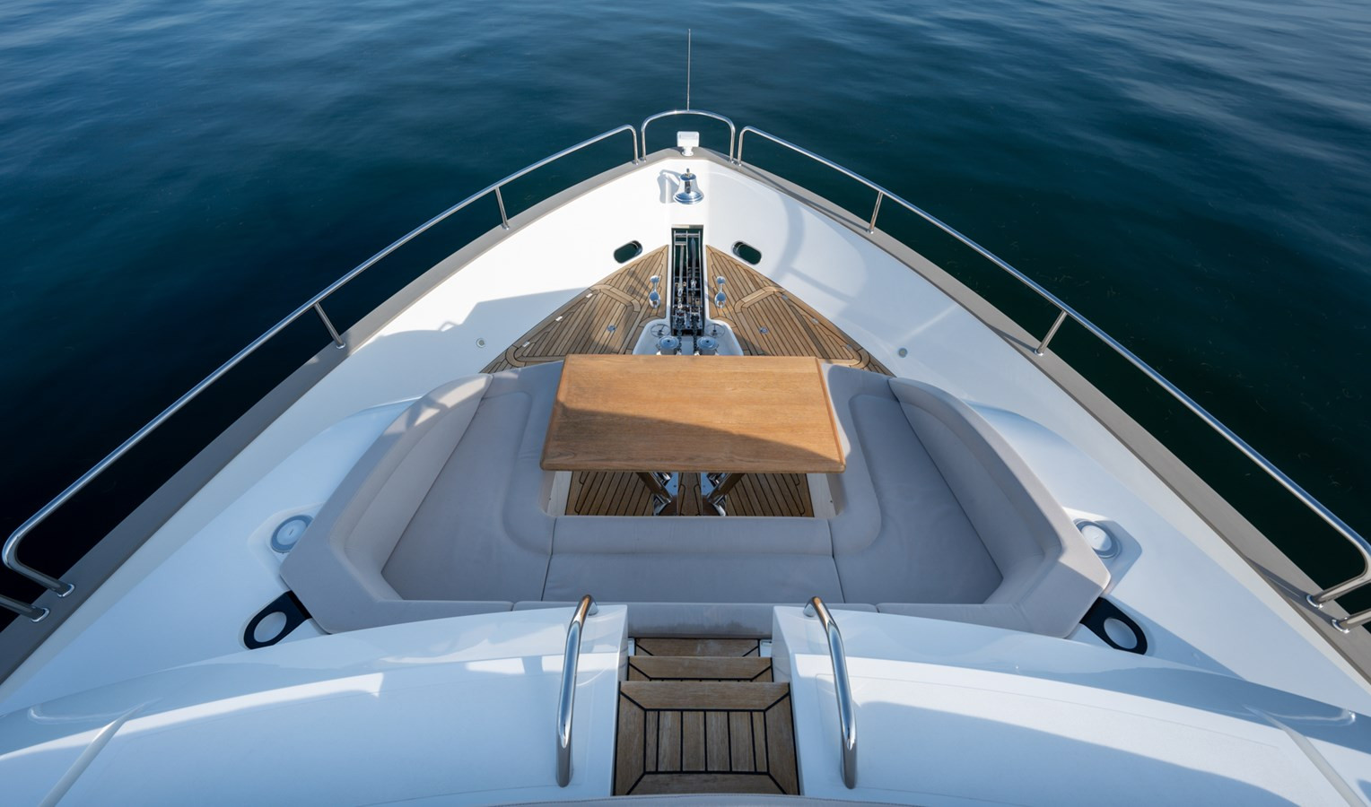https://arconyachts.ams3.digitaloceanspaces.com/76730/conversions/large_3898368-optimize.jpg