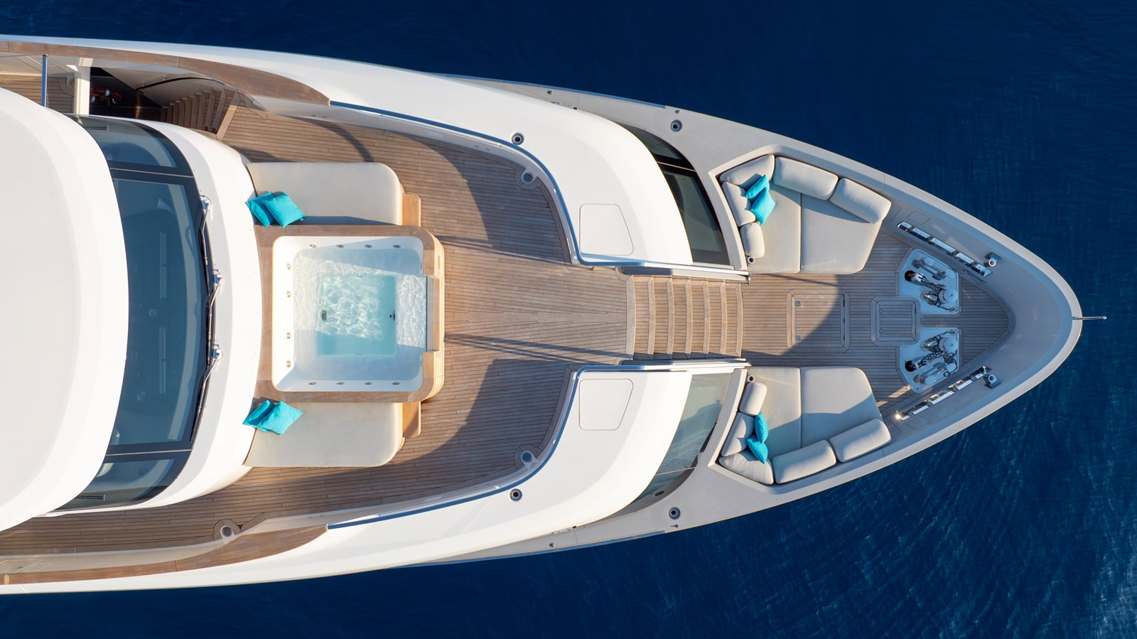 https://arconyachts.ams3.digitaloceanspaces.com/76731/conversions/large_4592821-optimize.jpg