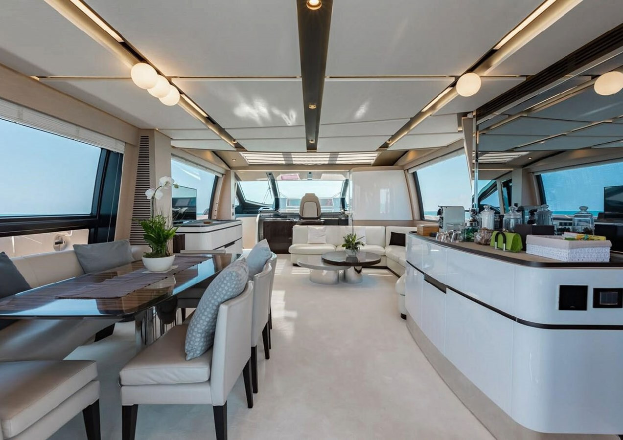 https://arconyachts.ams3.digitaloceanspaces.com/76795/conversions/large_4773494-optimize.jpg