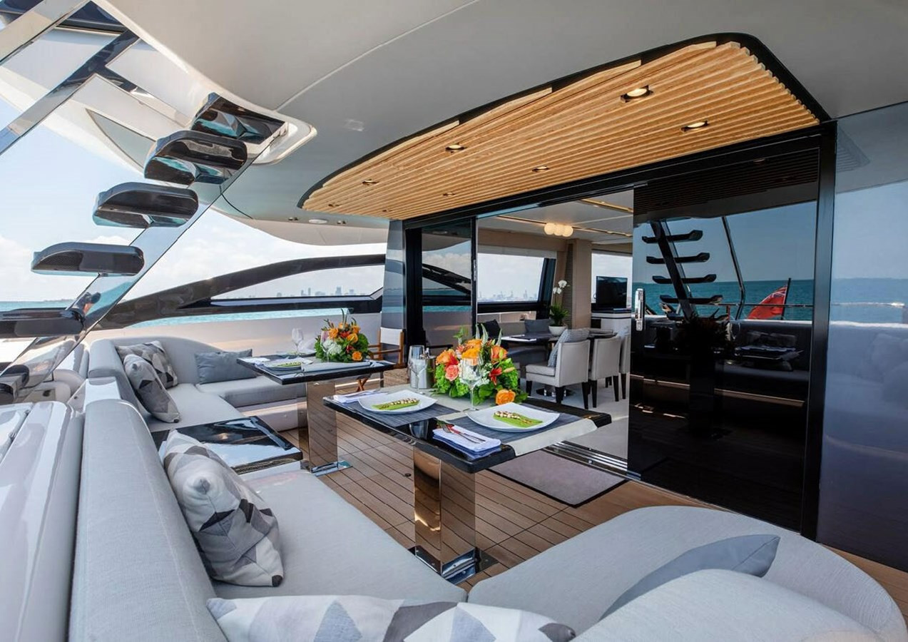 https://arconyachts.ams3.digitaloceanspaces.com/76830/conversions/large_4773507-optimize.jpg
