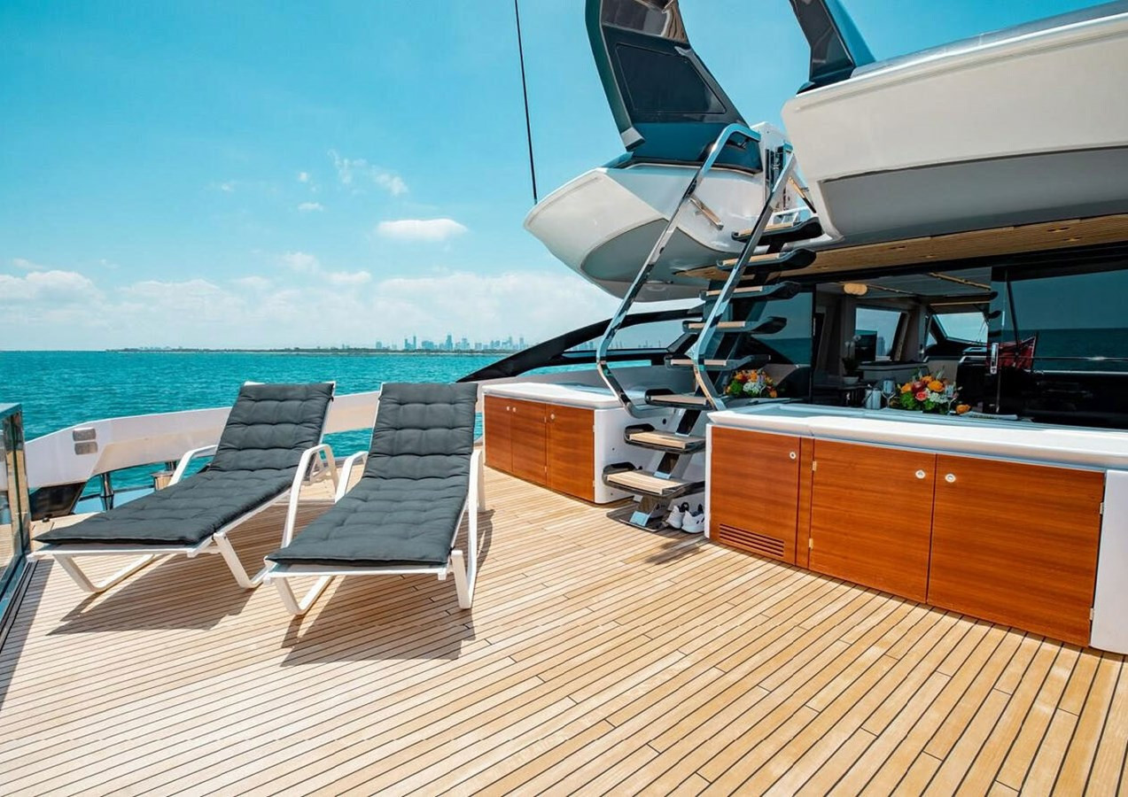 https://arconyachts.ams3.digitaloceanspaces.com/76839/conversions/large_4773510-optimize.jpg