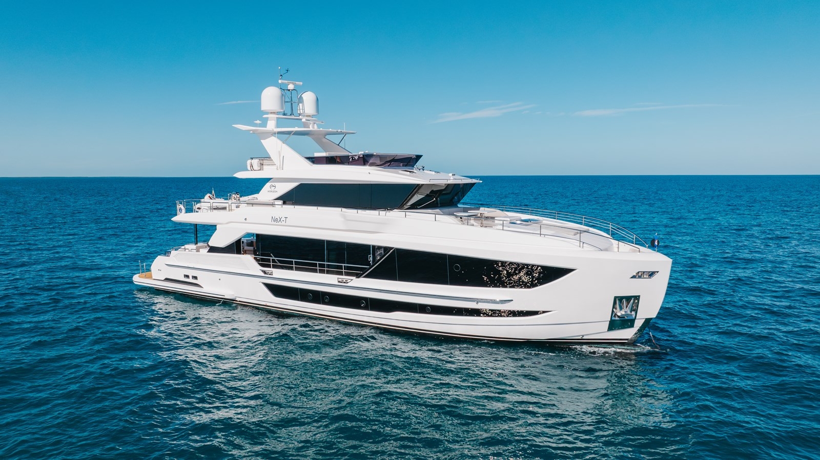 https://arconyachts.ams3.digitaloceanspaces.com/76874/conversions/large_4591967-optimize.jpg