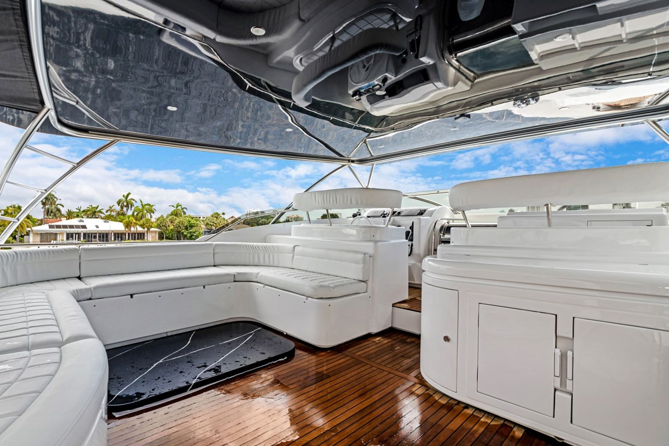 https://arconyachts.ams3.digitaloceanspaces.com/76905/conversions/large_3645639-optimize.jpg